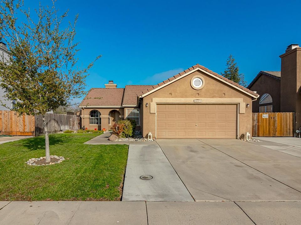 1st image of 4821 Sun Brook Dr