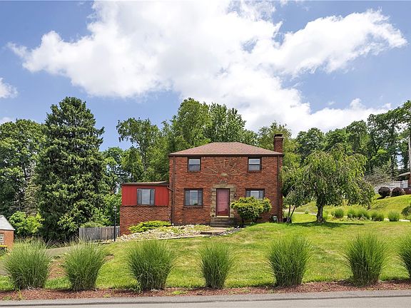 2nd image of 511 Rolling Green Dr