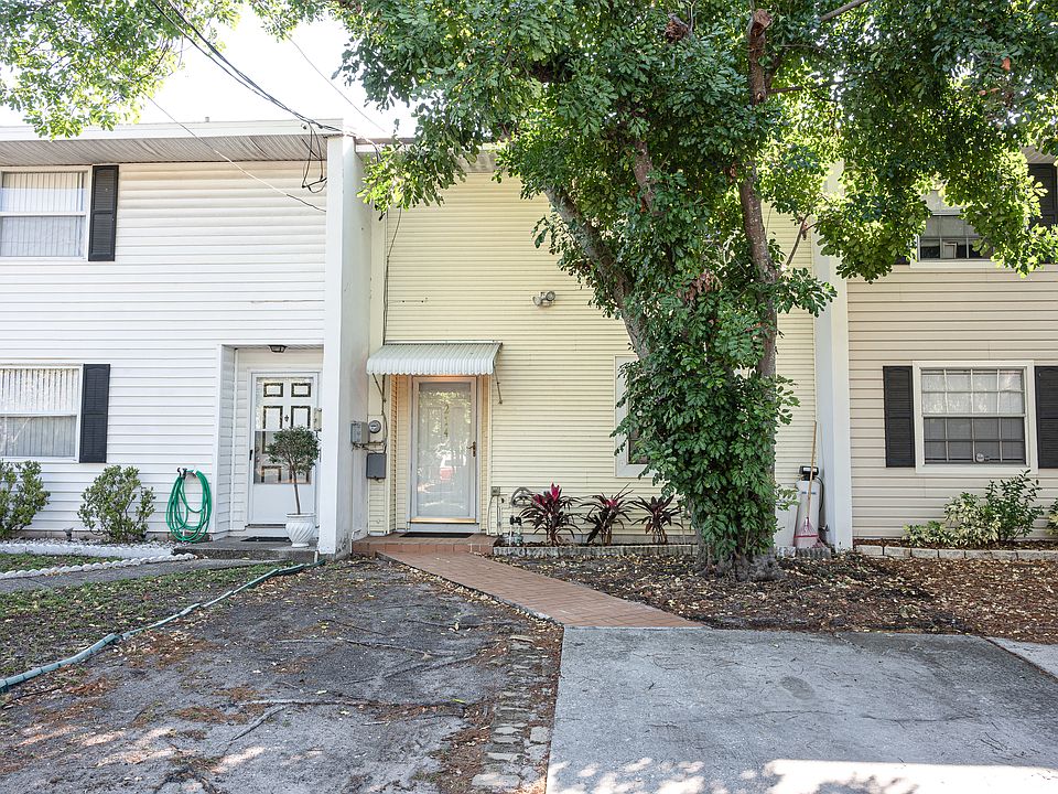 1st image of 214 S Malcolm Ct