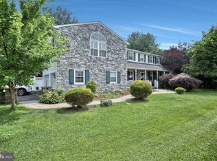 111 Maple Dr, Morgantown, PA 19543