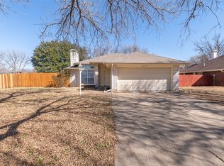 3702 Constitution Dr, Grand Prairie, TX 75052