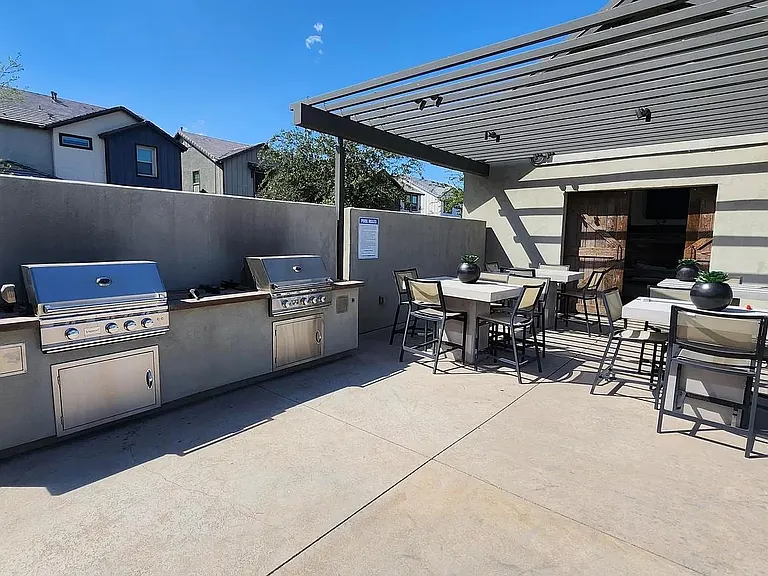 1044 S Sunset Dr — Photo 27