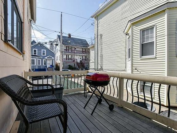 3rd image of 86 Reed Ave
