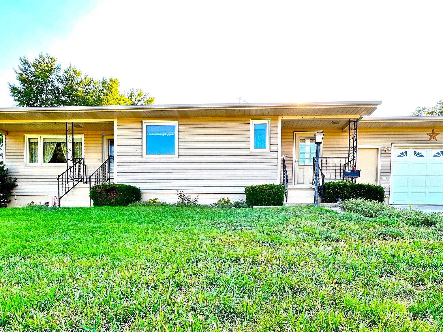 318 S 5th St, Howells, NE 68641 Zillow