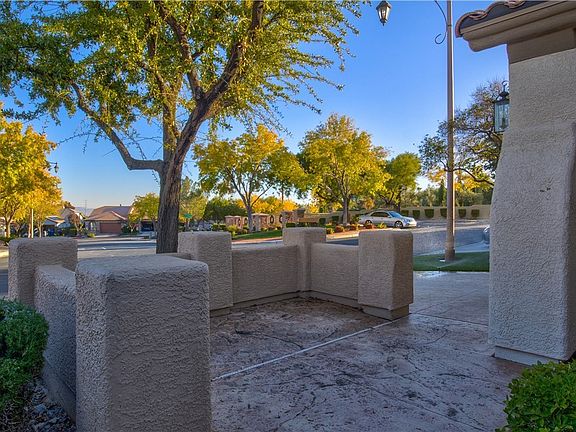 2nd image of 11284 Emerald Pine Ln