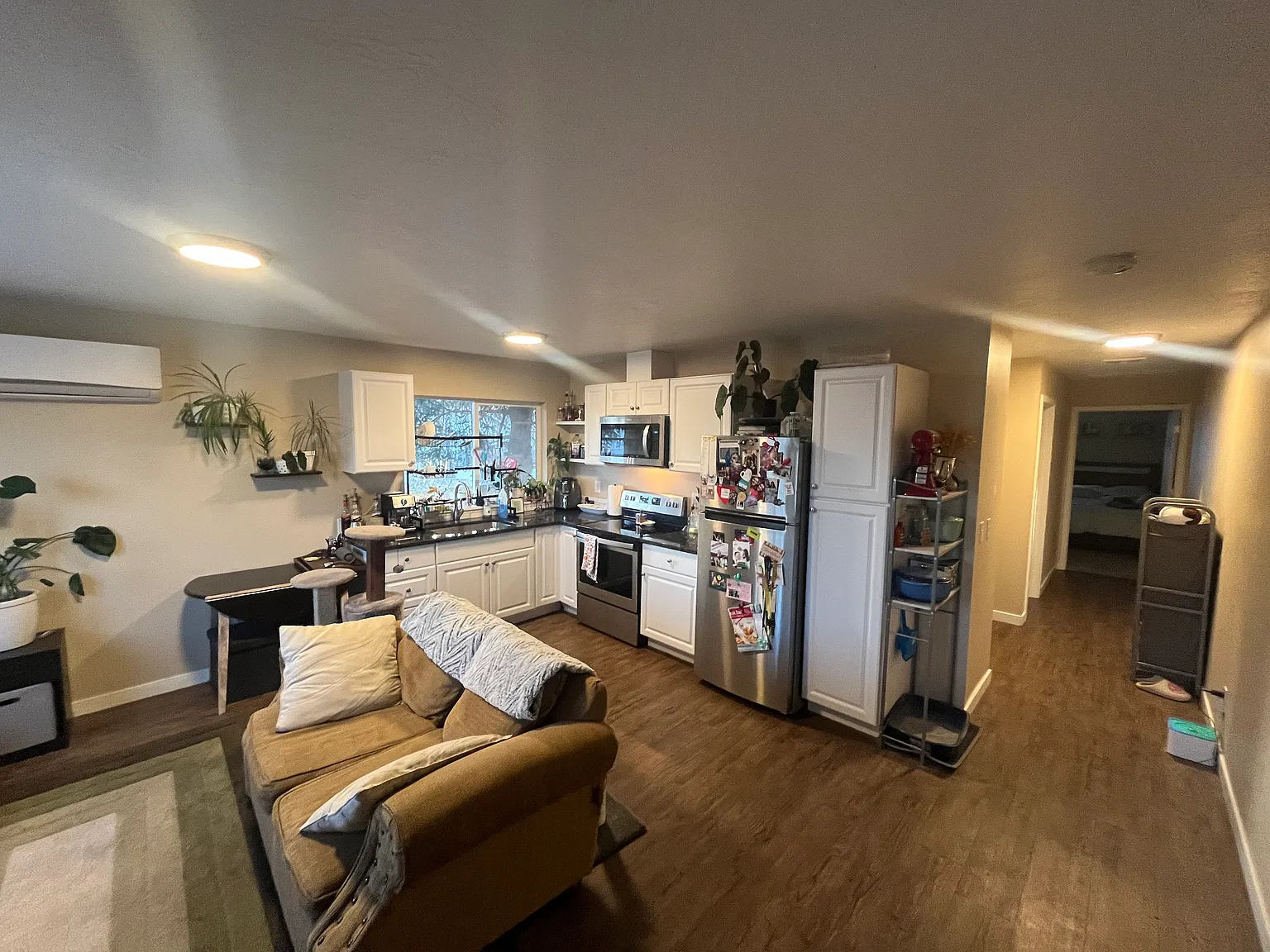 1538 Hobson St — Photo 4