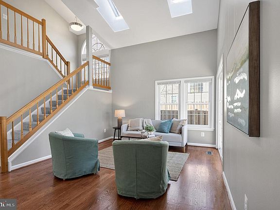 2nd image of 7501 Cross Gate Ln