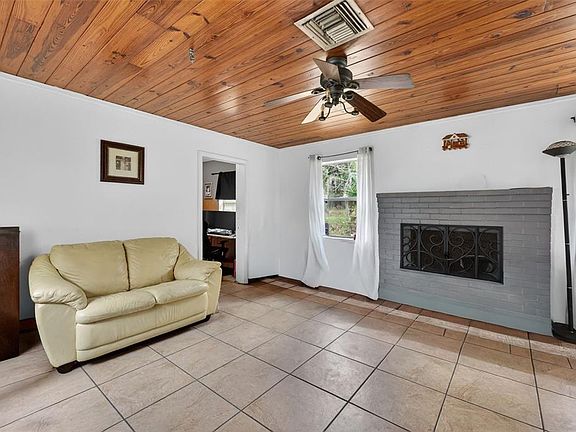 3rd image of 8023 Stone Rd