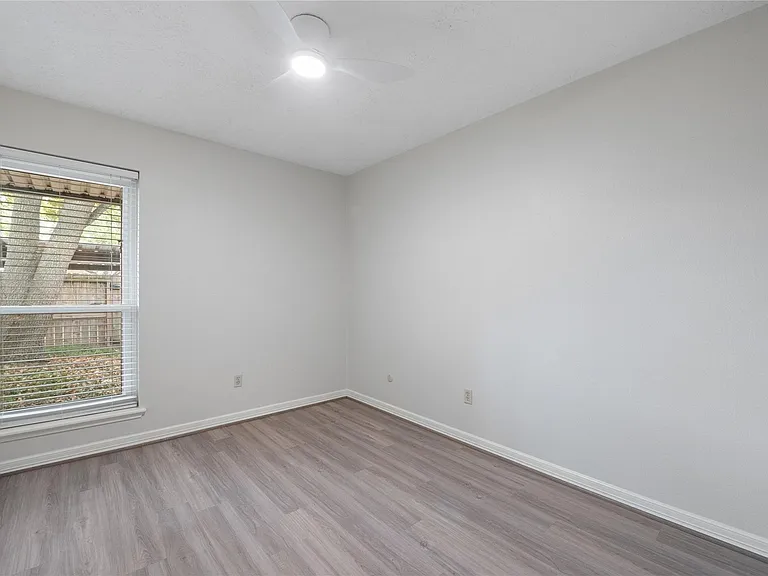 11805 Southlake Dr — Photo 20