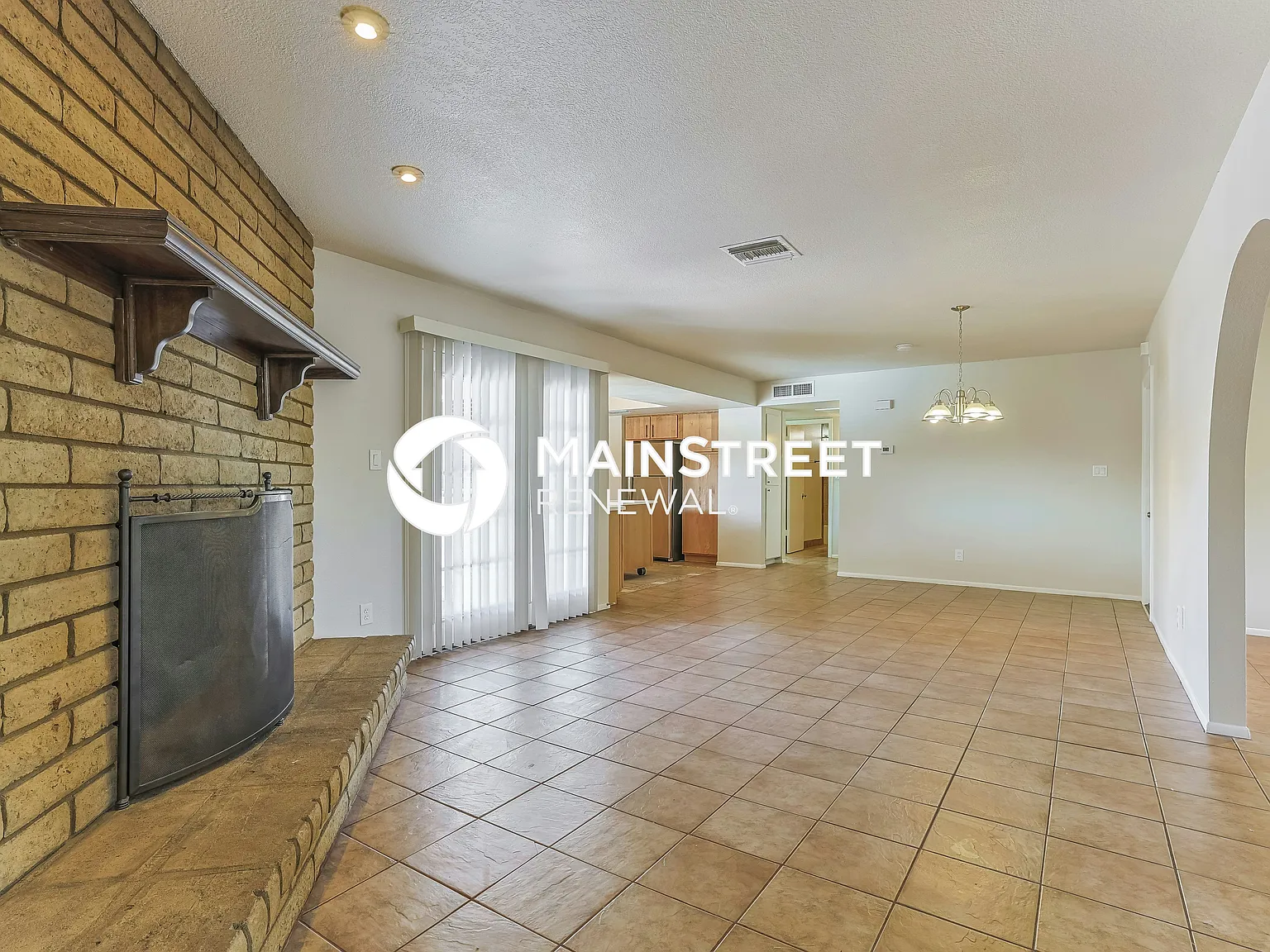 2515 E Del Rio Dr — Photo 4