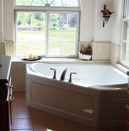 Master suite whirlpool