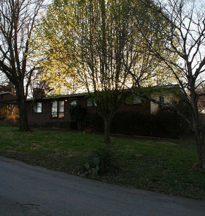 1st image of 4913 Shorewood Dr