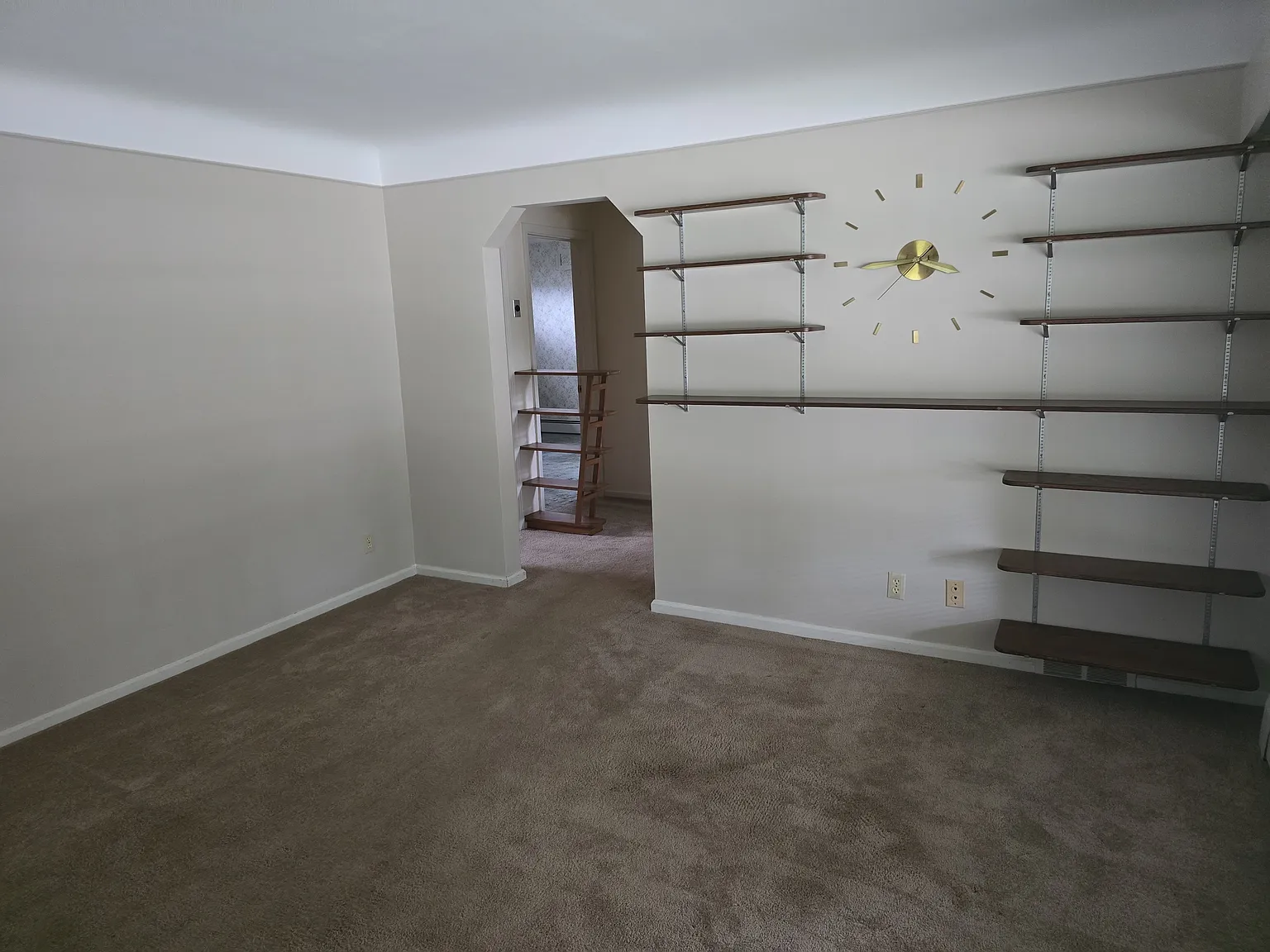 3 bed, 1400 sqft, $1,395 — Photo 2