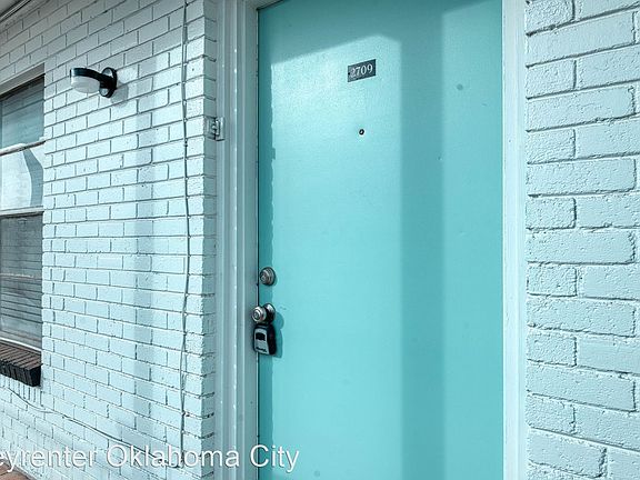 2nd image of 2711 NW 36th St #2707