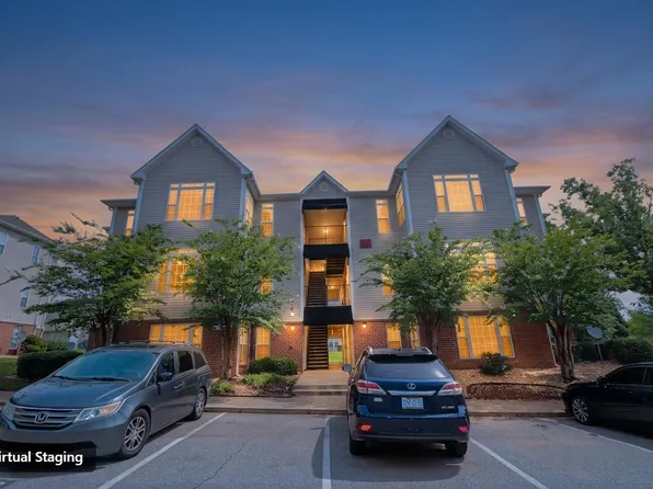 2521 Friedland Pl APT 300, Raleigh, NC 27617