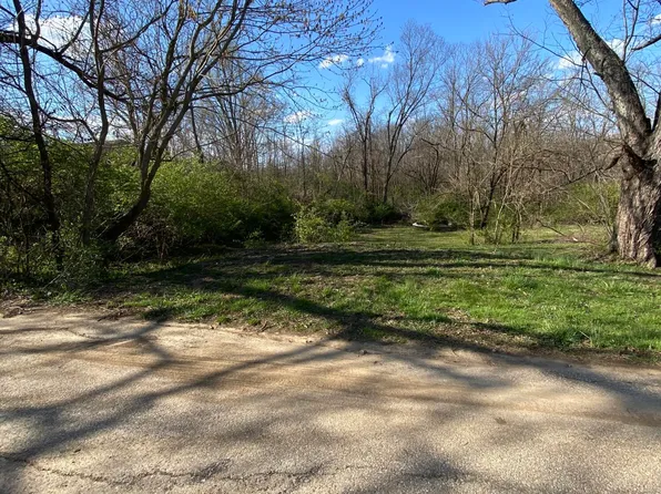 19 Elm St, Dry Ridge, KY 41035