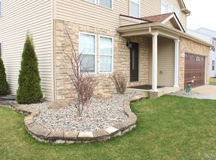 1447 Pelican Ln, Davison, MI 48423