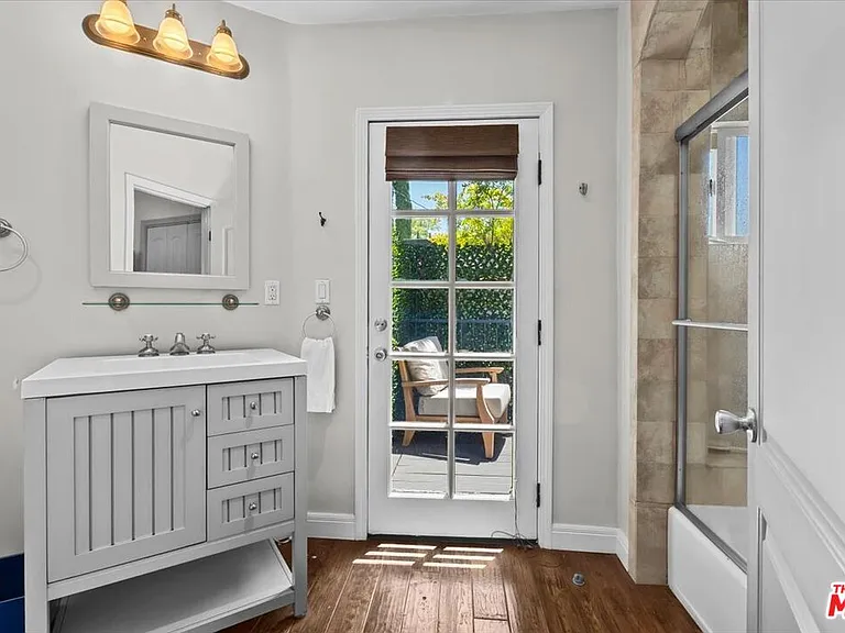 9002 Norma Pl — Photo 12