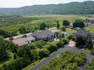 211 Lewis Rd, Hamilton, ON L8E5G7