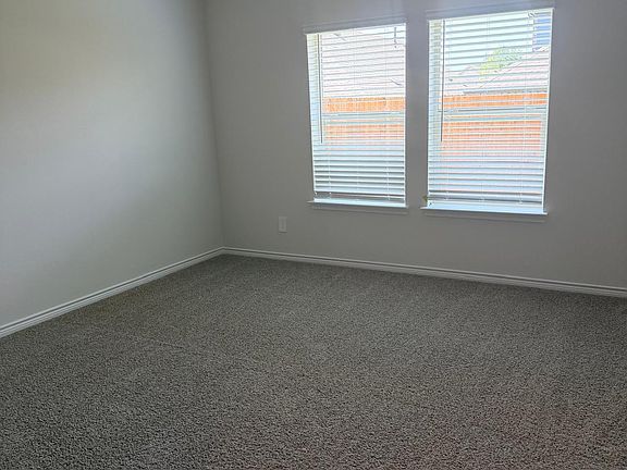 5th image of 1307 Crookpost Dr