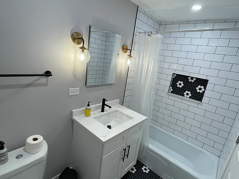 6325 N Sheridan Rd #1707 — Photo 11