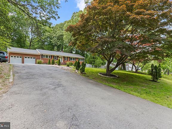 2nd image of 4308 Olley Ln