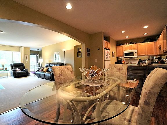 5th image of 1448 S Main St #43
