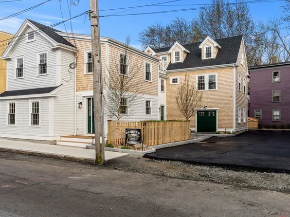 143 Derby St #1, Salem, MA 01970