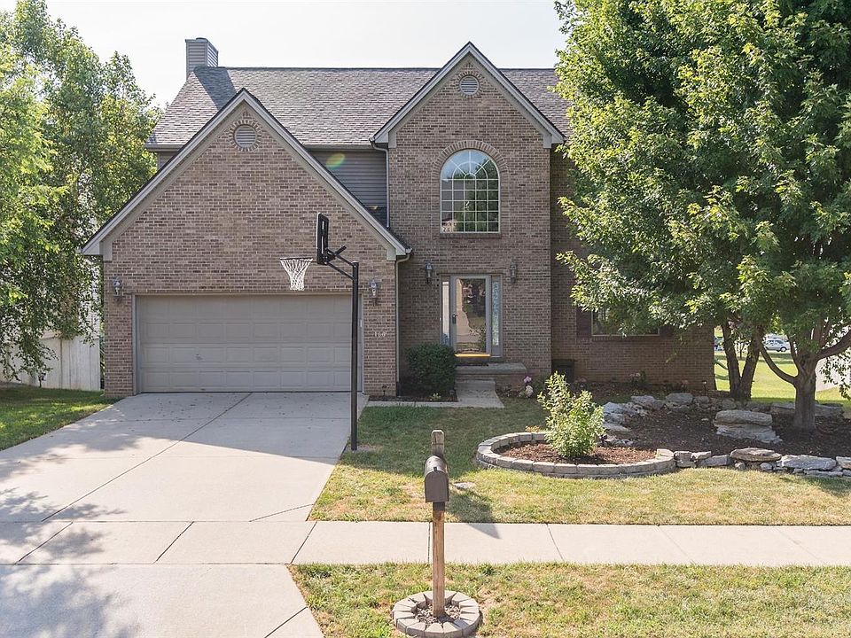 1st image of 160 Brome Dr