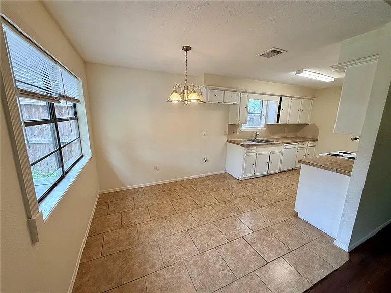 15811 Nutcracker Ct — Photo 8