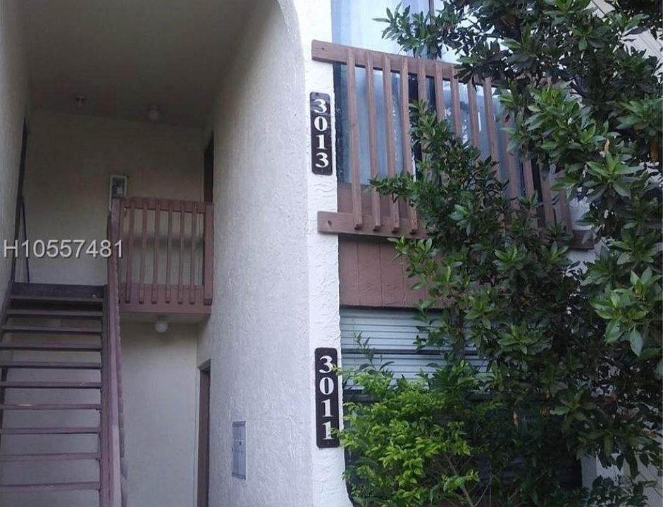 1st image of 3013 NW 118th Dr