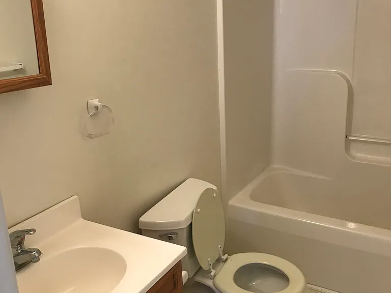 25 Hastings Ave #204 — Photo 12