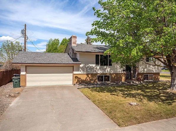 104 Cottonwood Dr, Richland, WA 99352