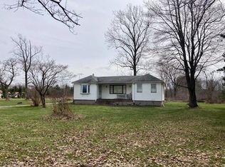10483 Chardon Rd, Chardon, OH 44024