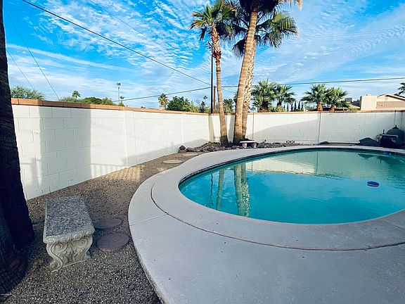 5th image of 3748 E Sahuaro Dr
