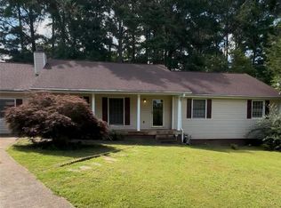 1855 Quail Wood Dr, Stone Mountain, GA 30088