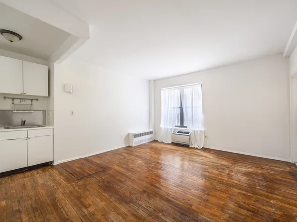 160 East 91st Street image 1 of 5