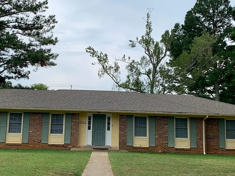 1715 Whippoorwill Dr #A — Photo 1