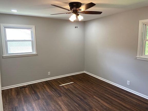 3rd image of 1119 Toddington Dr