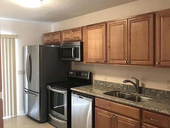 5th image of 4683 Orleans Ct #Cc