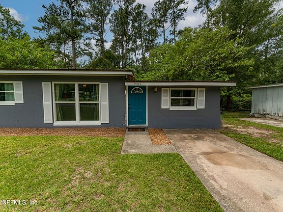 3rd image of 7904 DELAROCHE Drive