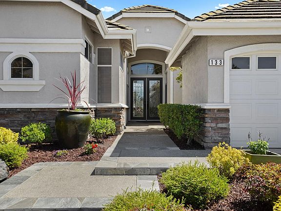 3rd image of 133 Delta Breeze Ct