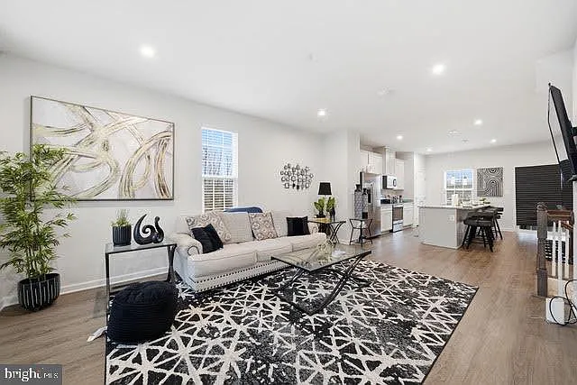 8719 Stevenson Ln — Photo 5