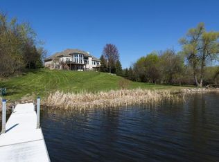 1925 Edgewater Pl, Victoria, MN 55386