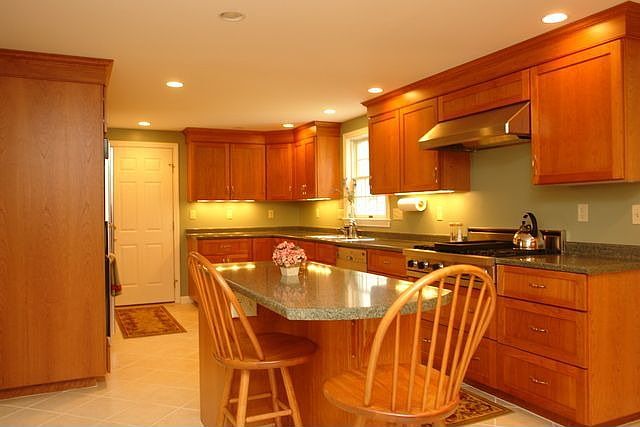 2nd image of 72 Felicia Ln