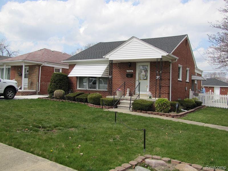 1st image of 13012 Peach St