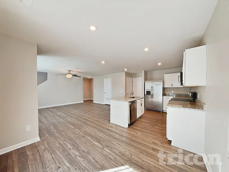 886 Purcell Dr — Photo 5