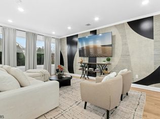 721 Summit St, Linden City, NJ 07036