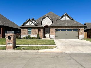 1014 Stonebridge Village Dr, Enid, OK 73703