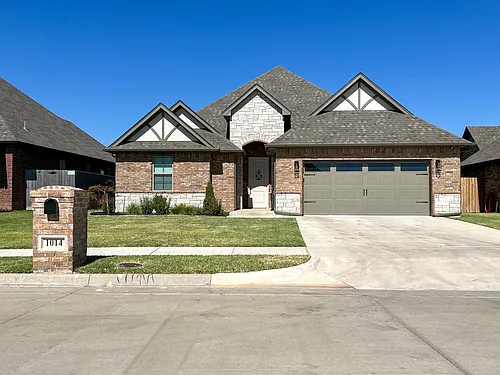 1014 Stonebridge Village Dr Photo 1